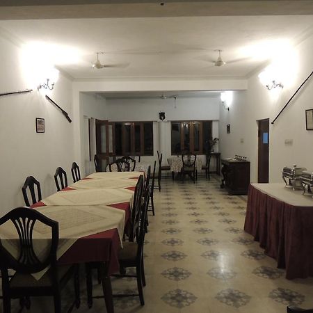 Hotel Santha Bagh à Kukas Extérieur photo
