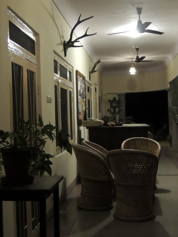 Hotel Santha Bagh à Kukas Extérieur photo